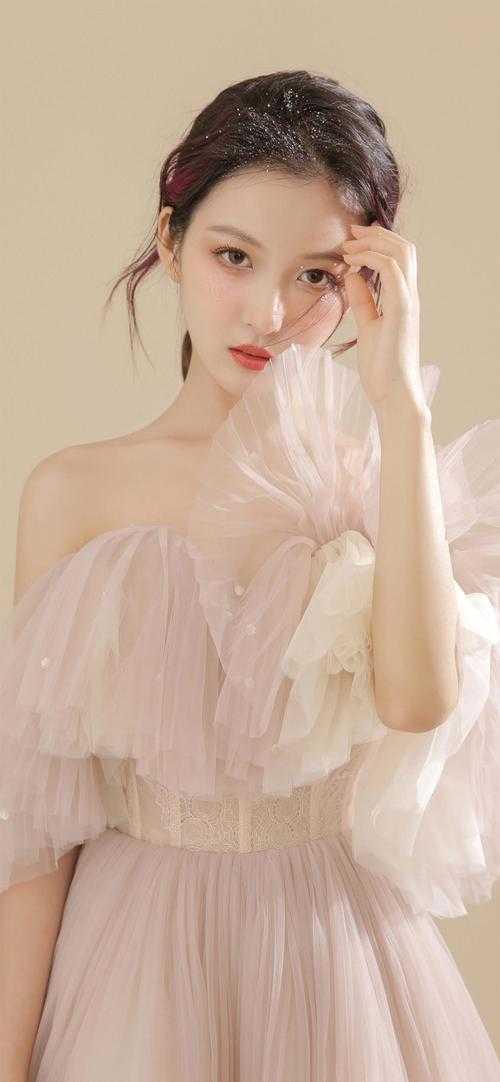 乡村小学校长的一妻四妾的幸福生活