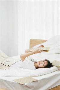 不是真给他谈到白富美学妹了怎么回复