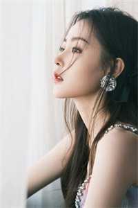 被老公推下悬崖的女人