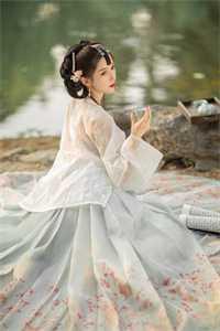 残阳如血打一歌曲名